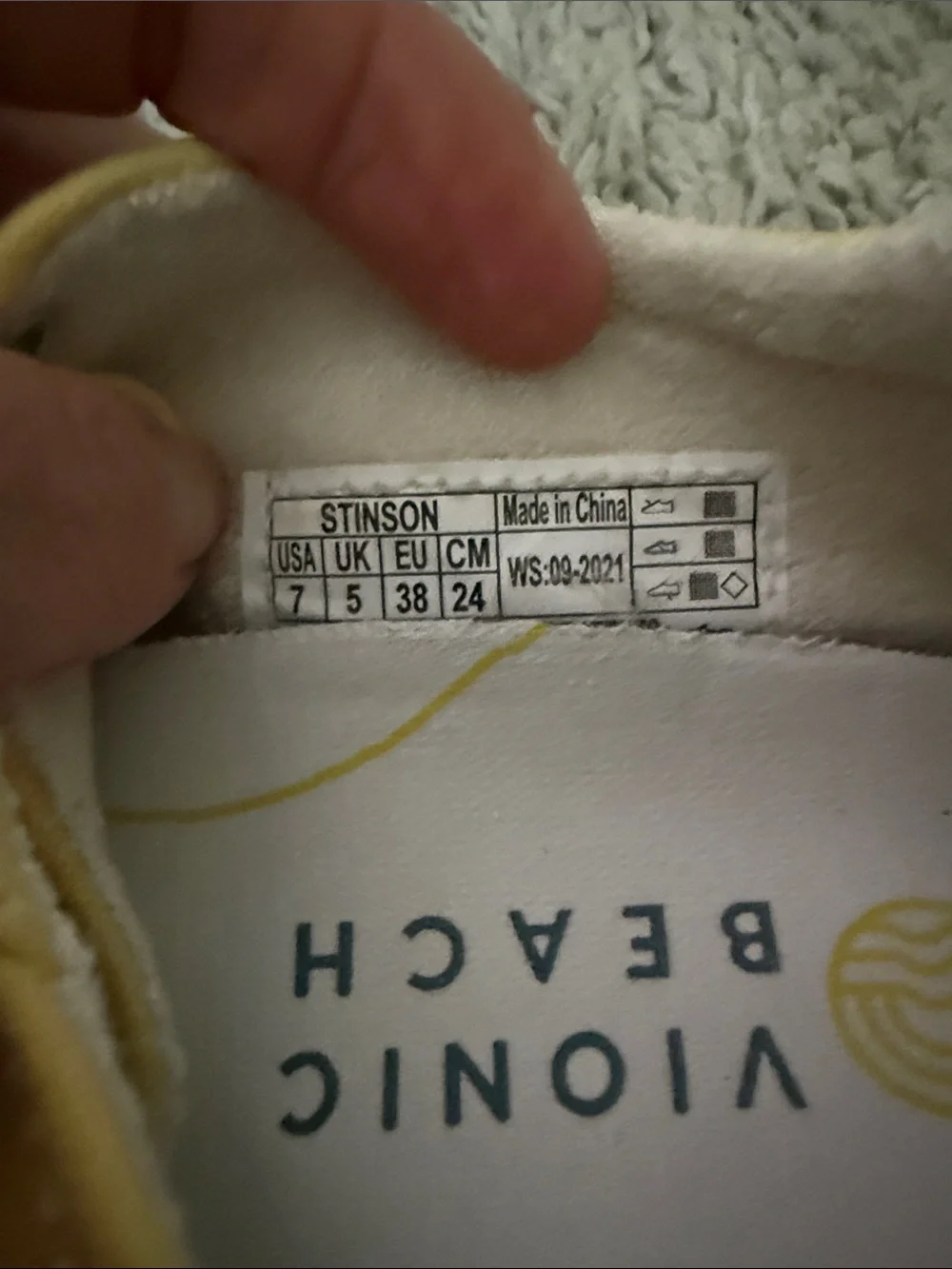 Vionic Beach Yellow Lace-Up Sneakers terry lining washable support comfort sz 7